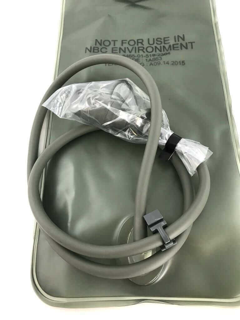 USGI 100 oz Hydration Bladder for ACU Hydration Carrier [Genuine Issue]