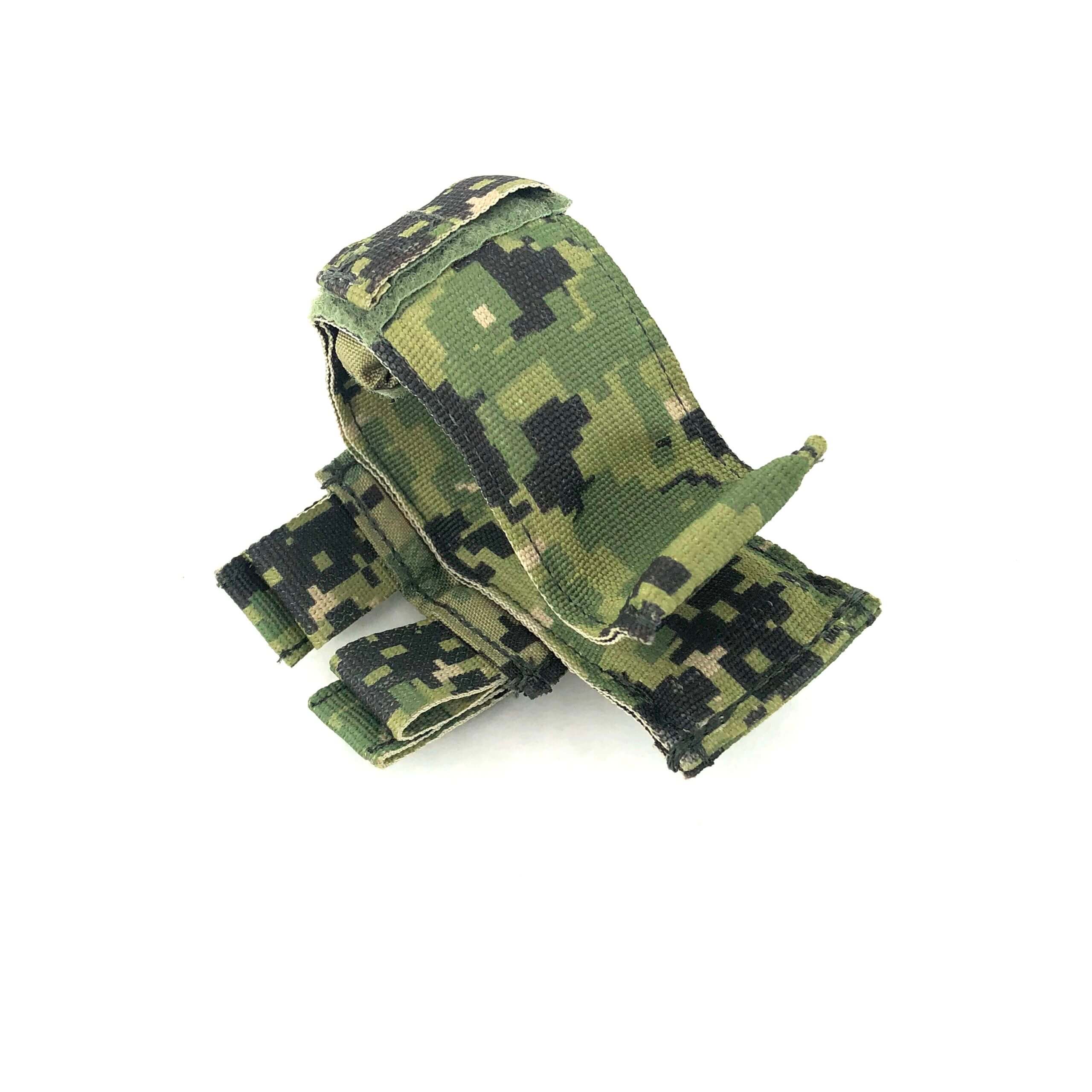 実物未使用 Eagle MOLLEウェポンキャッチ V.2 SWBC AOR2 Amazon.co.jp: 実物 Eagle MOLLEウェポンキャッチ SLUNG WEAPON