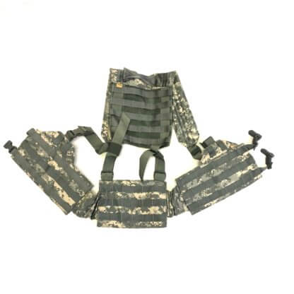 The waist has MOLLE webbing, so you can mount your pouches easily. Also, you can easily adjust this harness for a custom fit.