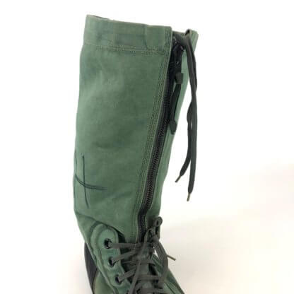 USGI Extreme Cold Weather Boots, Mukluks N-1B [Genuine Issue]