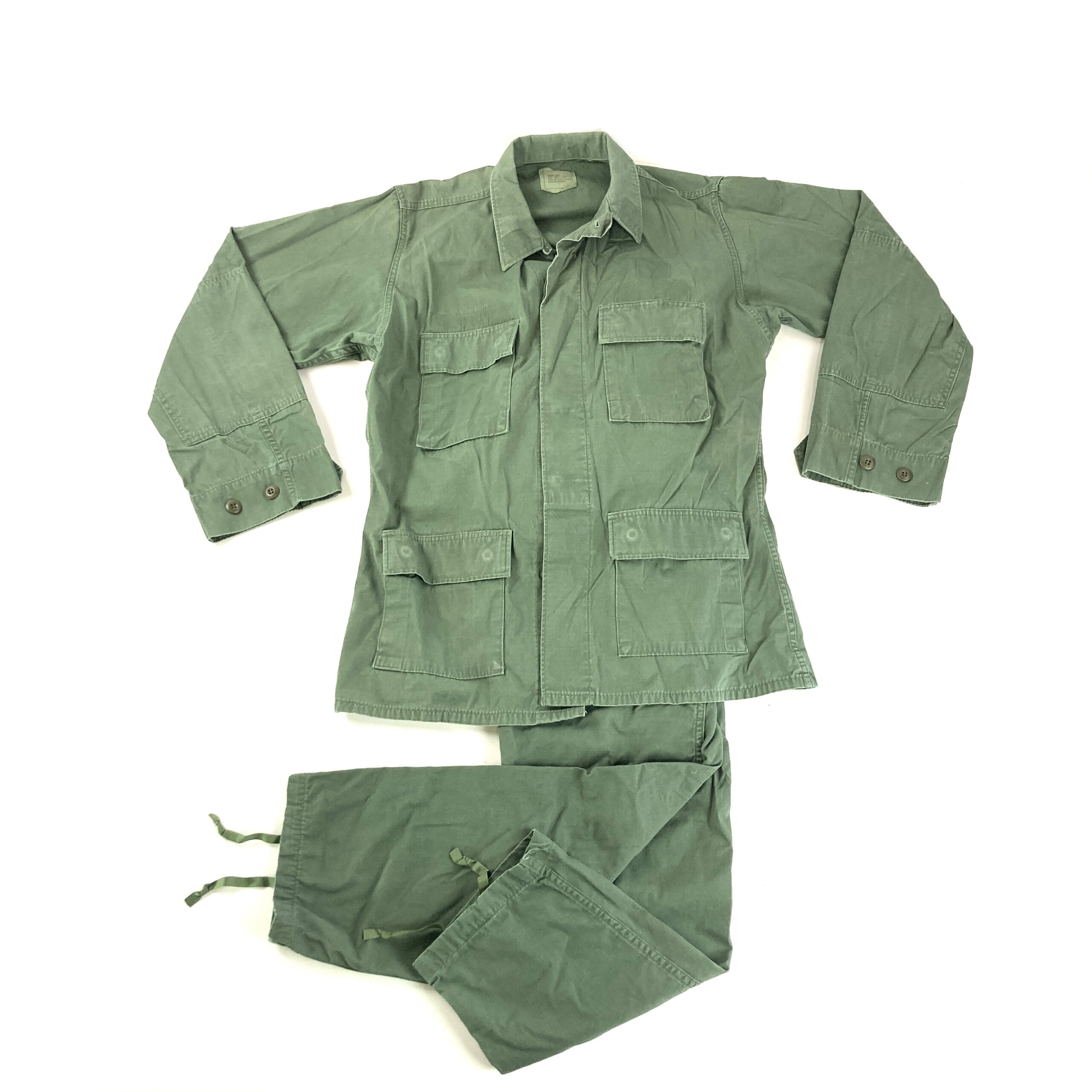 その他 Uniforms & Traditions 1993-1945 Uniforms & Traditions of the German Army 1933-1945 Book