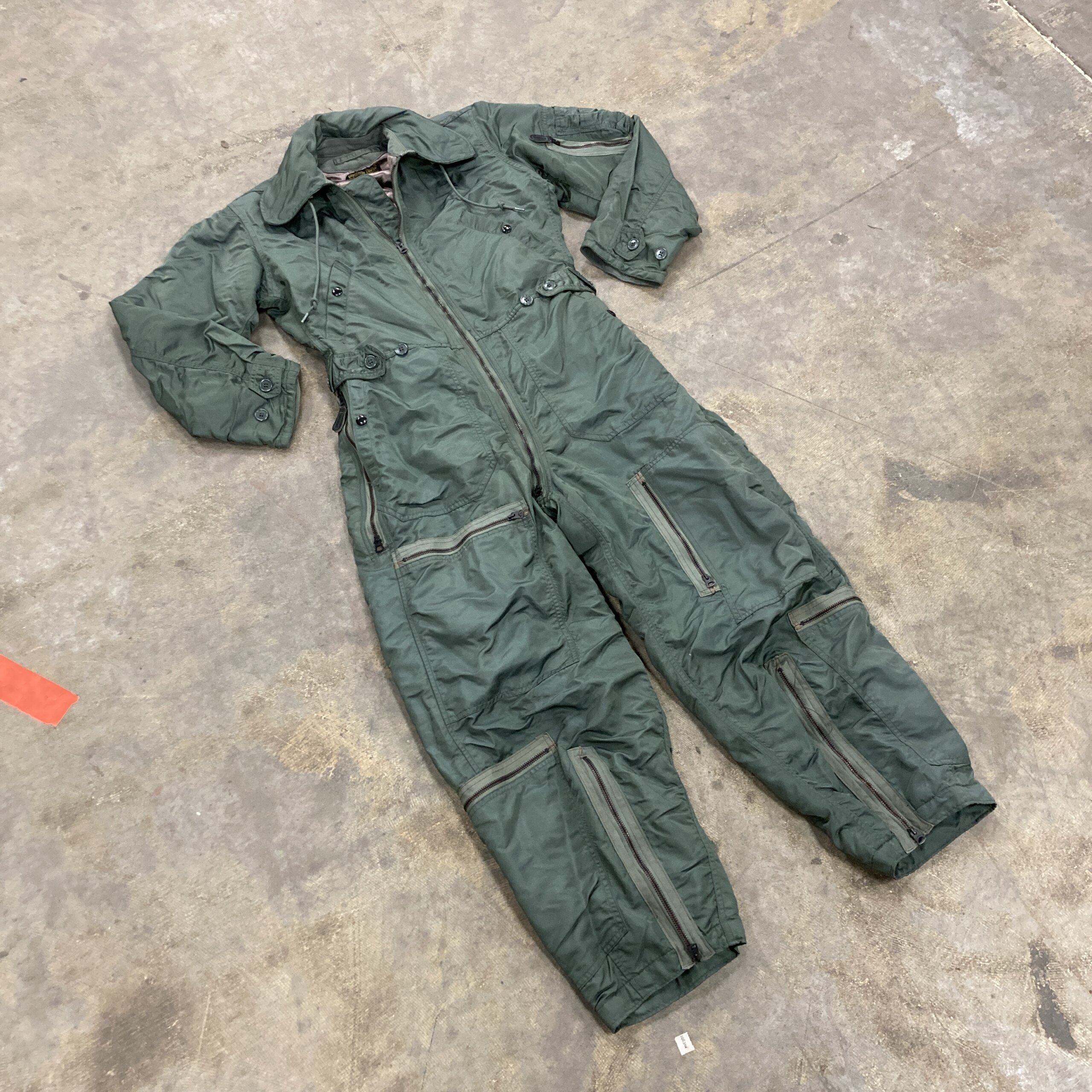 実物　米空軍　フライヤーズカバーオールズCOVERALLS FLYERS つなぎ USAF CWU-1/P Flyers Coveralls, Sage Green - Venture Surplus